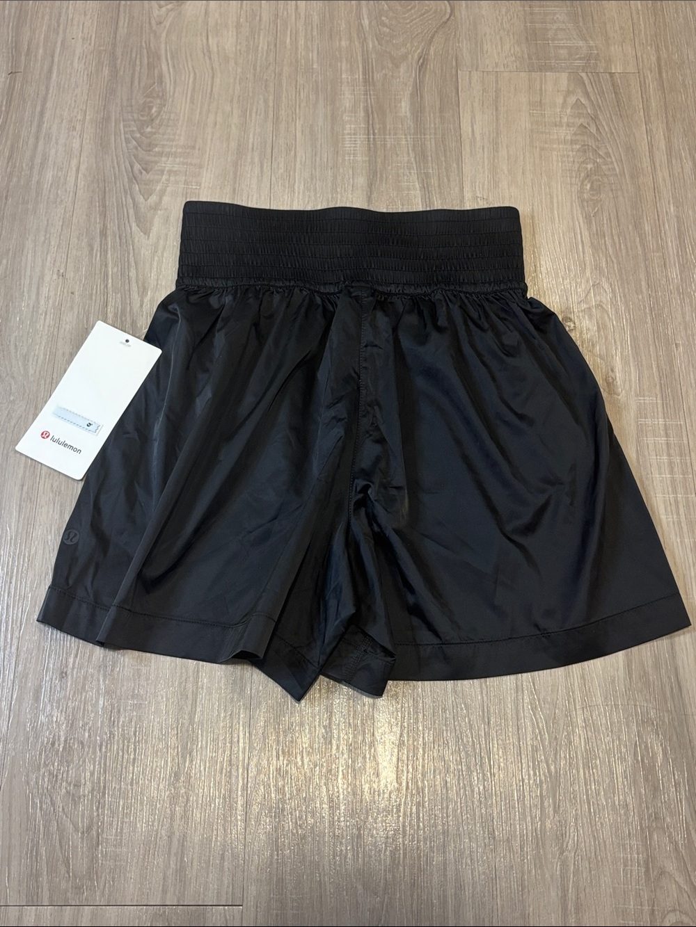 Lululemon Stretch Satin Nylon Super-High-Rise Short 5" in black Size XS - Picture 9 of 16